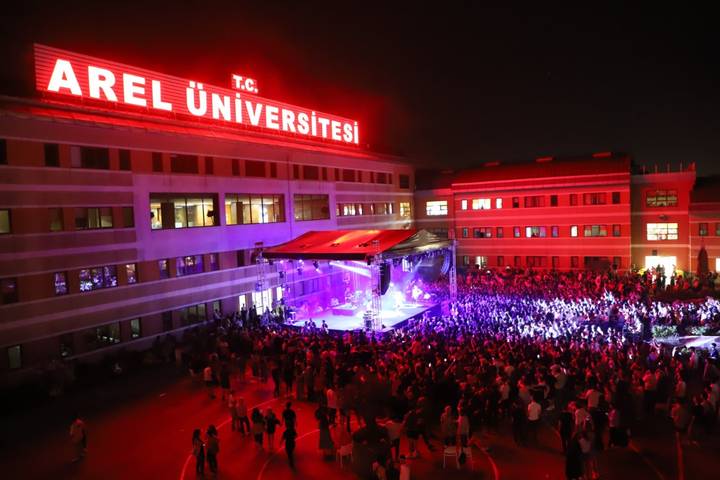 Night concert with a large crowd